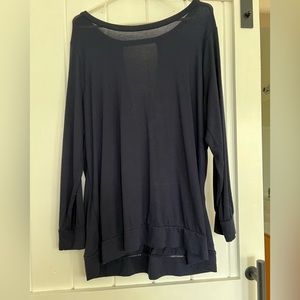 Woman’s plus size navy top